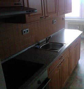 Kuchyňská linka bez spotřebičů (ty jsou zvlášť) - 3