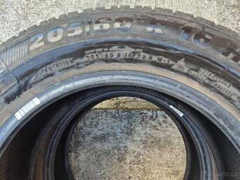 Pneu M+S 205/60 R16 - 3