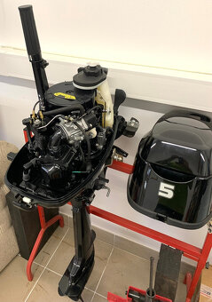Závěsný lodní motor Mercury 5hp s dlouhou nohou. - 3