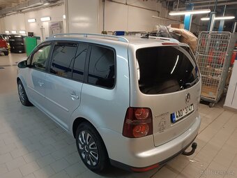 Prodám VW Touran 2.0 TDI, 125 kW, automat, 7 míst – výbava H - 3