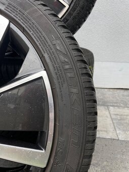 Škoda Vega R18 Octavia 225/45/18 - 3