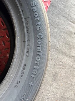 Pneu 235/55 R17 - 3