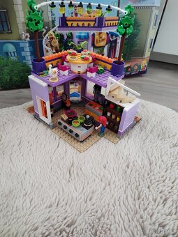 Lego friends Kuchyně komunity Heartlake - 3