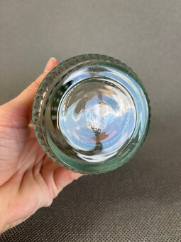 Stará číše, váza 13 cm, broušený dekor Volavka - 3