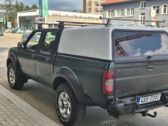 Navara 2.5 nafta 4x4 vymena možná - 3