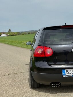 VW Golf 5 - 3