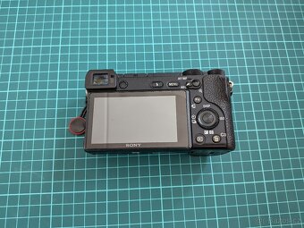 Sony a6500 - tělo - 3
