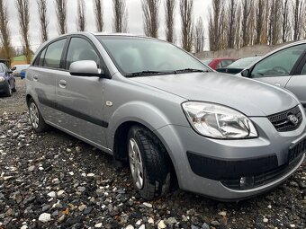 Kia Rio 1.4i 71kW - 3