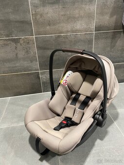 Prodám autosedačku Nuna Arra Next - 3