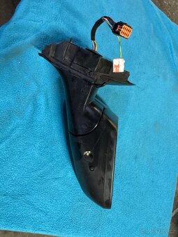 Pravé i levé zrcátko Peugeot 3008 II - 3