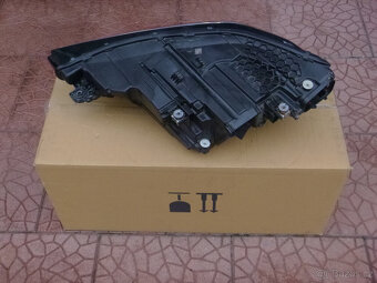 Audi Q8 E-Tron LED matrix originál pravé světlo 4KE941036D - 3