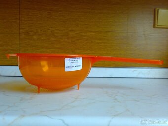 Nový Cedník na těstoviny - oranžový - plast - průměr 19cm - 3