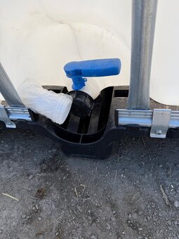 Ibc nádrž 1000l - 3