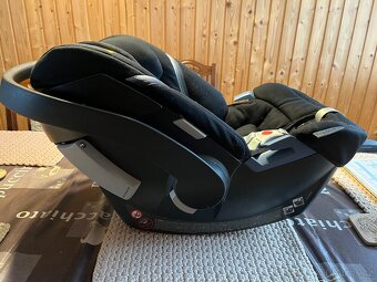 Autosedačka-vajíčko Cybex model ATON 5 - 3