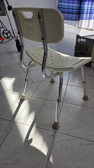 Prodam zidli/sedacku do koupelny DMA 537A - 3