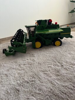 Bruder Kombajn John deere - 3