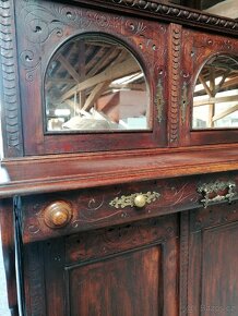 Starožitná postel ve skříní - 3