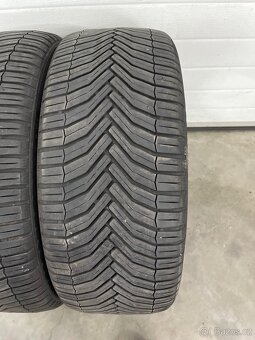 Celoroční pneu 235/40/19 - 3