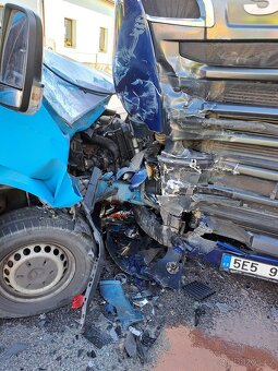 Scania R450 po nehodě - 3