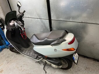 Skútr Peugeot Elyseo 100 - 3