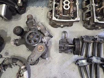 Díly motoru HEMI 5,7L 2010 - 3