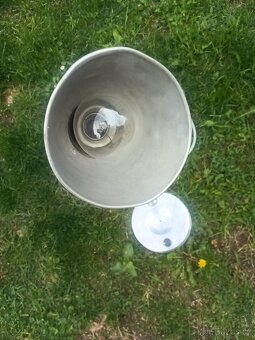 Starou stolní lampu - 3