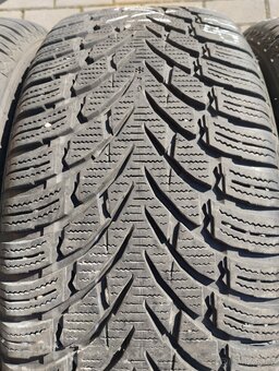 Nokian 225/55R18 DOT3319 - 3