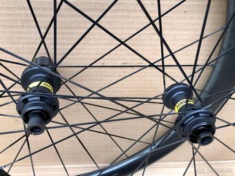 Kola MAVIC COSMIC SL 45 Disc CL - 1555 g - 3