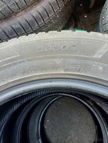 Hankook 235/55 R18 - 3