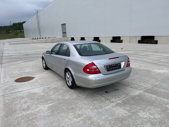 Mercedes Benz W 211 E 240 Nová STK najeto or. 1810000 - 3
