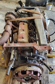 Motor 18345 TURBO - UR4 - 3