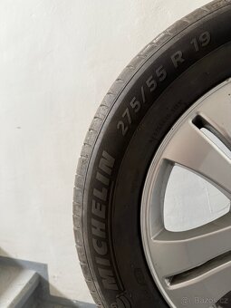 Mercedes Benz 275/55/19 - 3