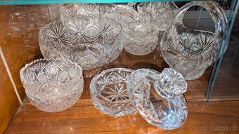 Sady nádobí z broušeného skla a porcelánu + zrcadlo - 3