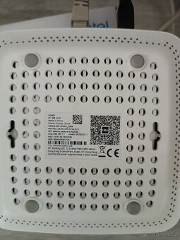 LTE modem Alcatel HH40 - bílý (2x LAN, napájení 5V) T-Mobile - 3
