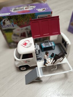 Schleich 42370 Mobilní veterinářská klinika - 3