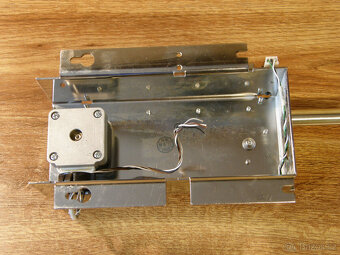 CNC lineární posuv, krokový motor - rozsah 104 mm - 3