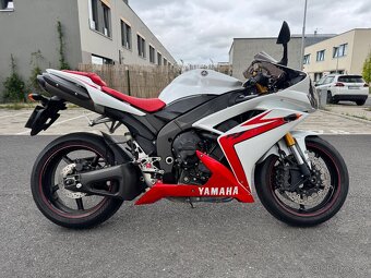 Yamaha YZR-R1 RN19 - 3