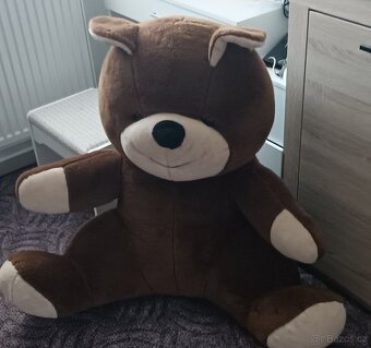 Velký plyšový medvěd - 3