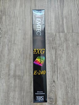 PRODÁM NEROZBALENOU VHS KAZETU EMTEC (BASF) SXG E-240 - 3