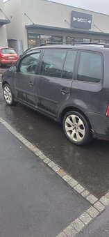 Touran 2.0 tdi 100kw rok 2003 - 3