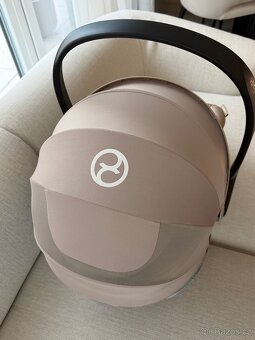 Prodám autosedačku Cybex Cloud T - iSize Plus - 3