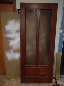 dveře masiv ,nátěr kašta , sklo benátky - 3