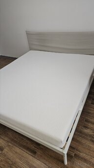 IKEA matrace a rám postele - 3