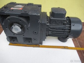 LENZE-NOVÁ elektropřevodovka 400V.0,25kw-10ot.min. - 3