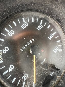 Mercedes Benz 100D w631 2.4d - 3