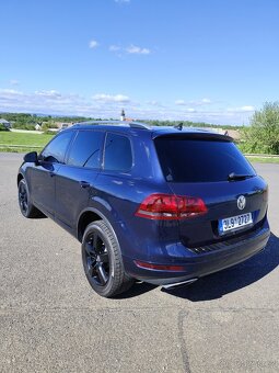 VW TOUAREG 7P 3.0 TDI, 176kW CASA, TAŽNÉ, 2011 - PĚKNÝ STAV - 3