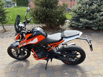 Prodám KTM Duke 125 (2018) – možnost odpočtu DPH - 3