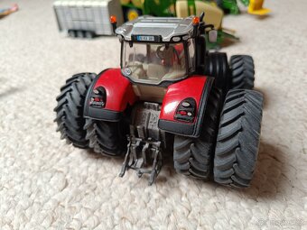Modely traktorů Siku + příslušenství - 3