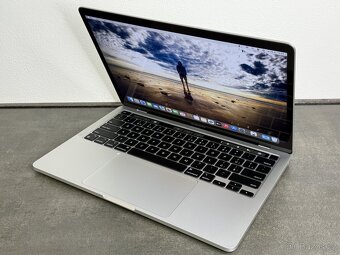 MacBook Pro 13'' 2020 / M1 / 16GB / 512GB SSD / Silver - 3