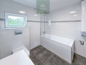 Pronájem prostorného bytu 3+1, 85 m² s parkovacím místem - 3